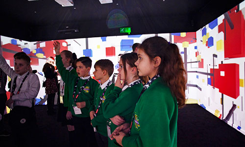 pupils on a trip in a 360 classroom