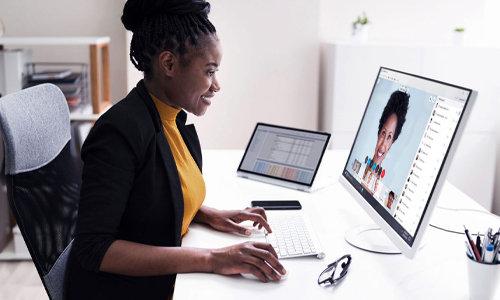 Teacher on BT Cloud Voice video call